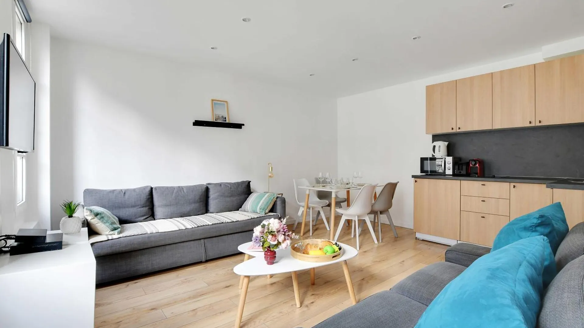 Апартаменты Cosy Duplex - 2p-1bd - In The Heart Of The Marais *